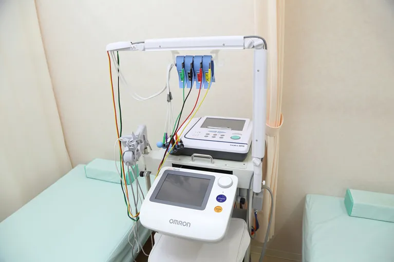 心電図・血圧脈波検査装置（血管年齢）